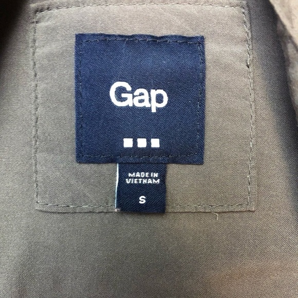 Gap Utility Cargo Jacket - Picture 2 of 5